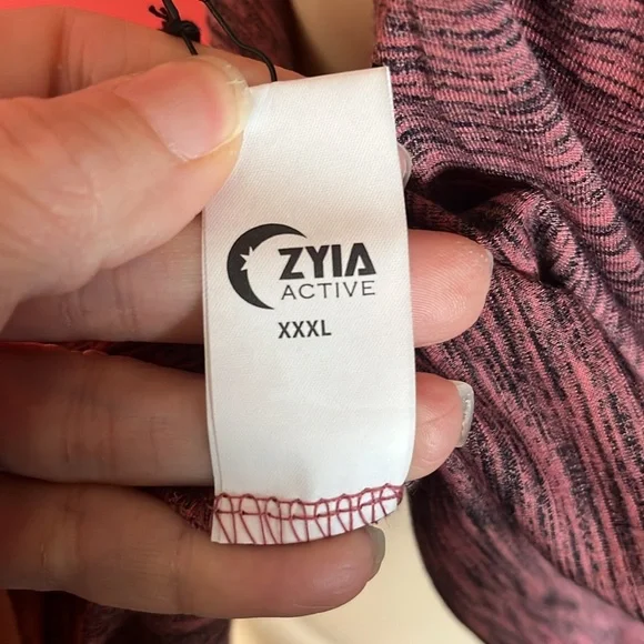 Brand new Zyia Active pink infinity tank - Picture 12 of 15